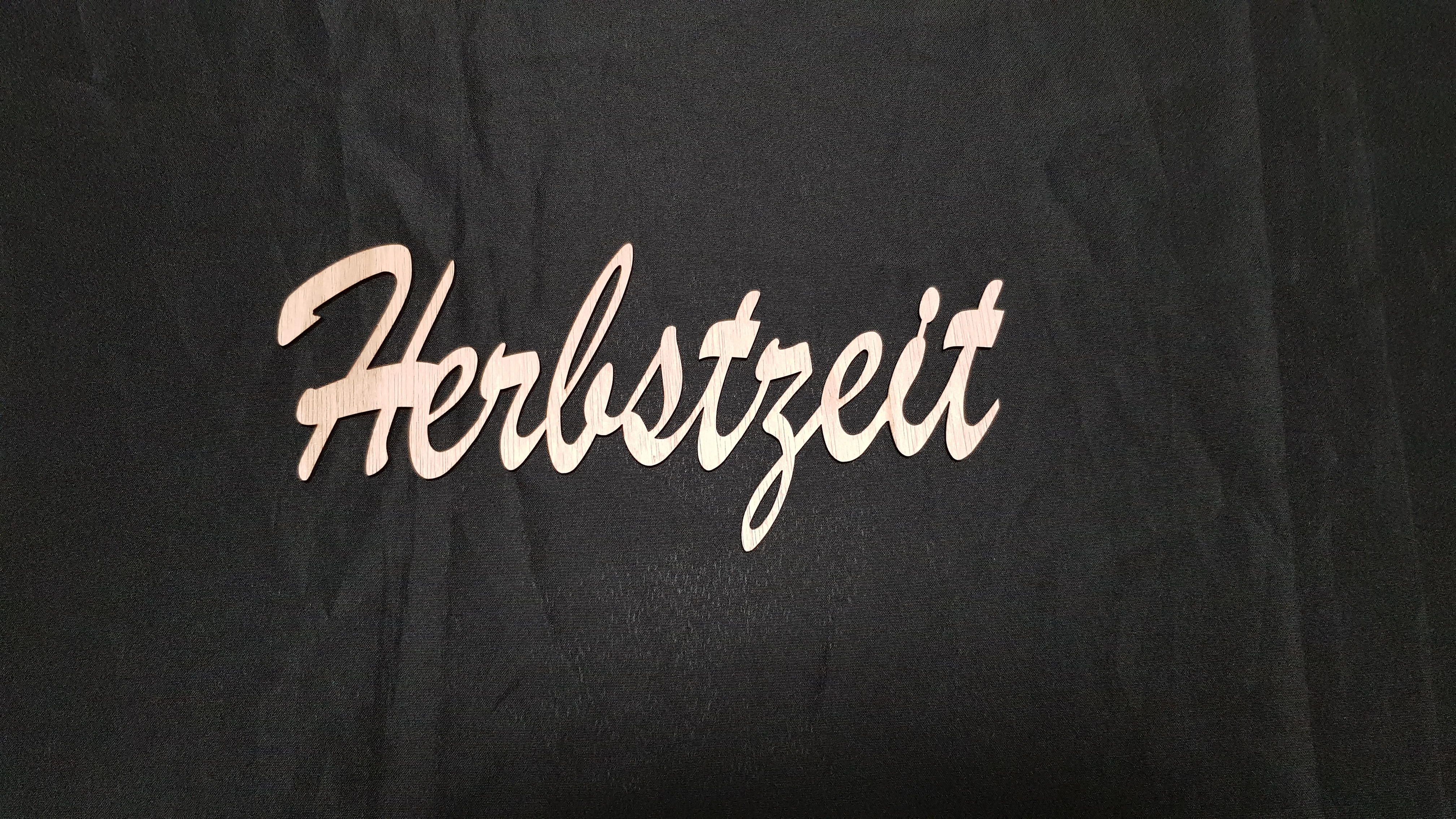 Holz Schriftzug